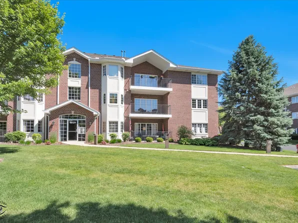 13129 Timber Trl APT 202, Palos Heights, IL 60463