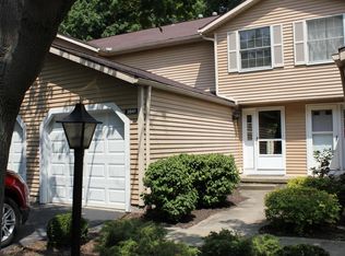 3841 Lake Run Blvd, Stow, OH 44224