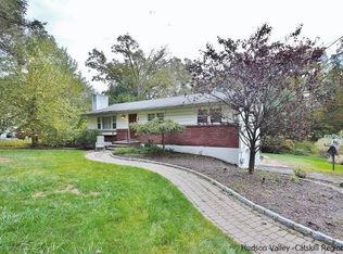 60 Old Farms Rd, Poughkeepsie, NY 12603