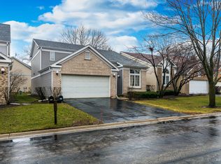 121 Manchester Dr, Buffalo Grove, IL