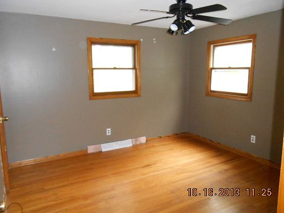 5th image of 1216 Somerset Ct