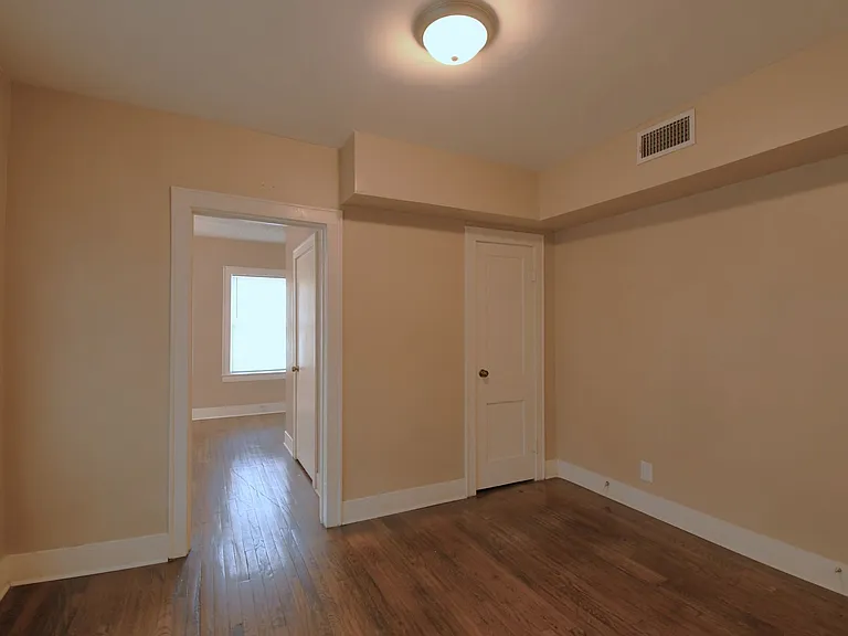 502 S Fannin Ave #101 — Photo 5