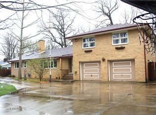 391 S Saint Marys Rd, Mettawa, IL 60048