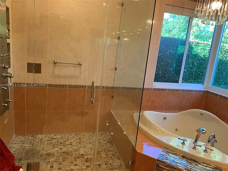 7625 SW 75th Ave — Photo 17