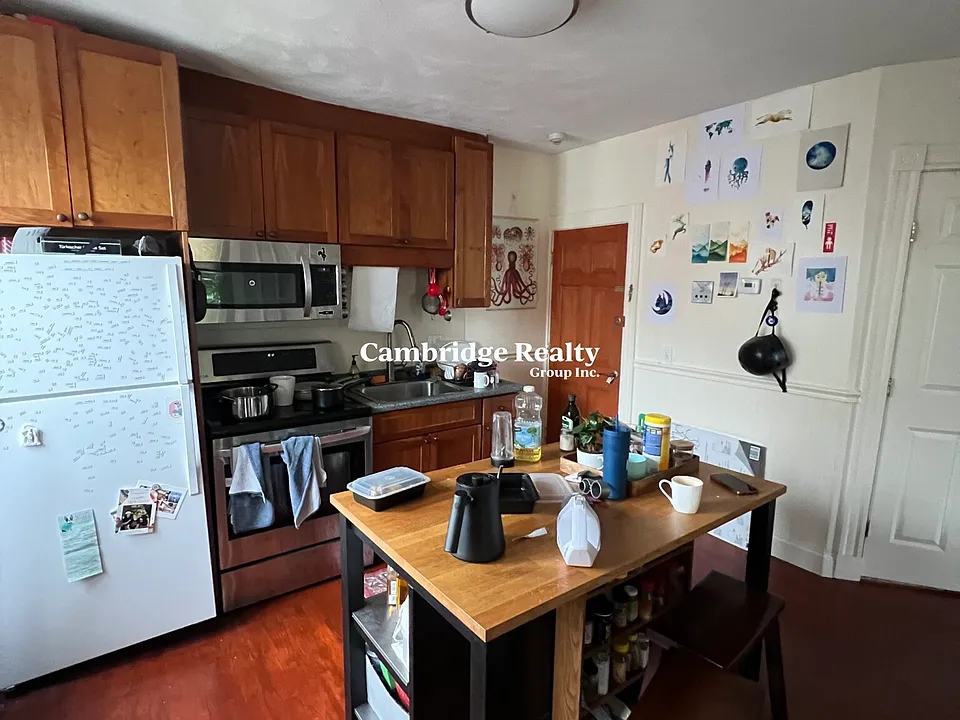 6 Bedford St #3R