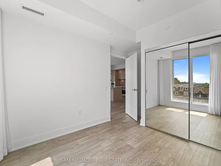 858 Dupont St #304 — Photo 25