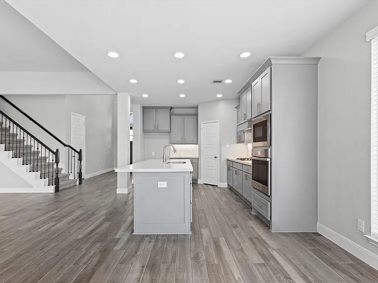 6501 Crockett Cv — Photo 5