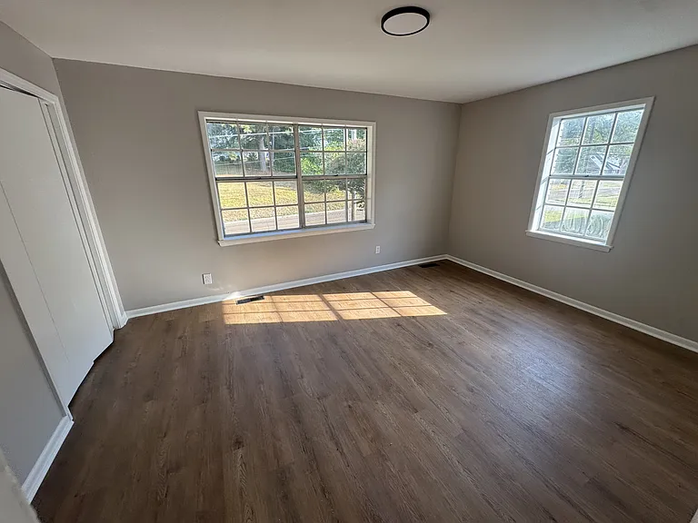 254 Lake Dr #1 — Photo 8
