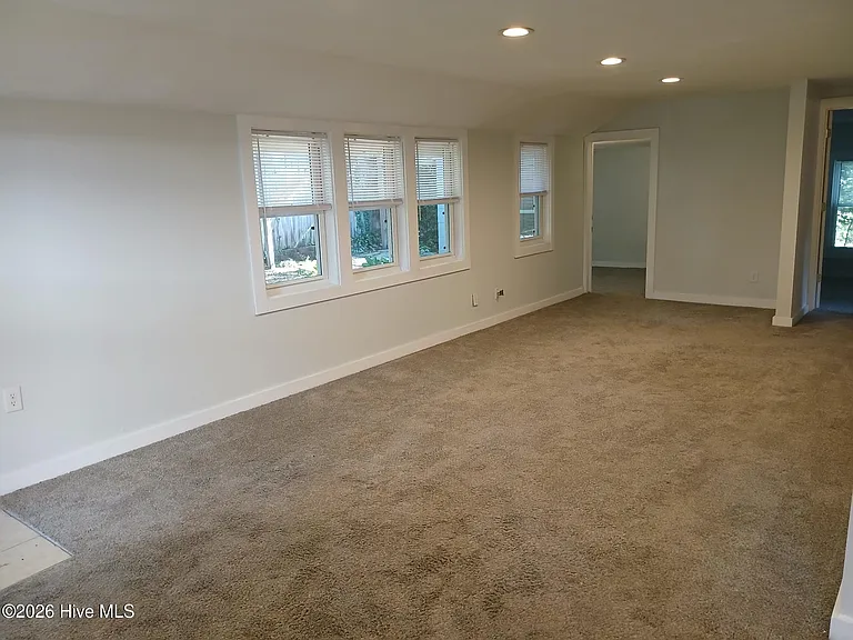 2204 Princess Place Dr #A — Photo 20