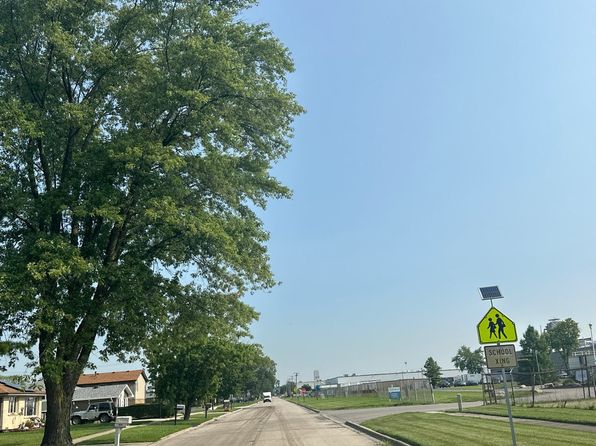 7616 S 78th Ave, Bridgeview, IL 60455