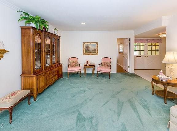 3rd image of 1004 Beechwood St