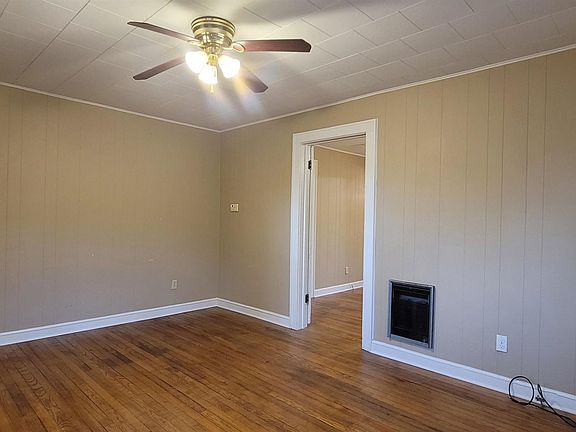 4th image of 402 N 8th St