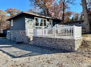 3826 S East Dr, Knox, IN 46534