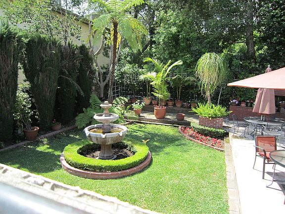 2nd image of 4222 Beverly Glen Blvd