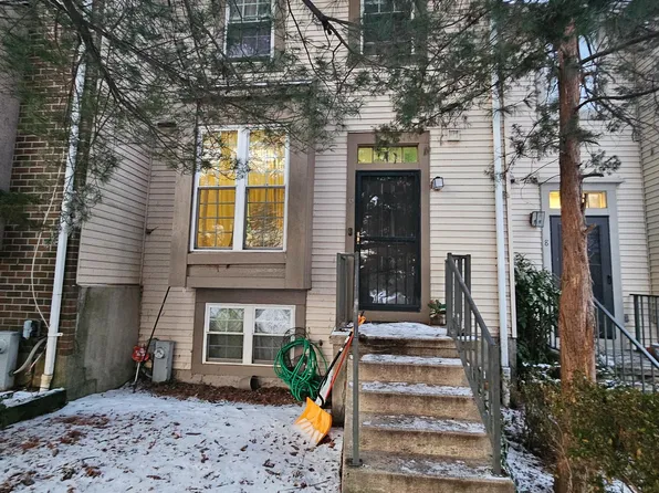 6 Black Cherry Ct, Reisterstown, MD 21136