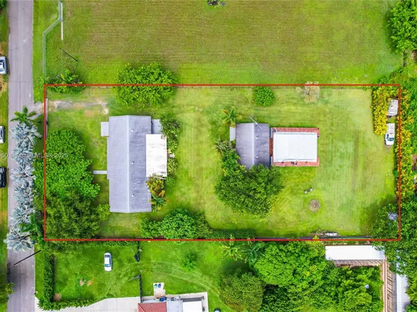 15805 SW 242nd St, Homestead, FL 33031