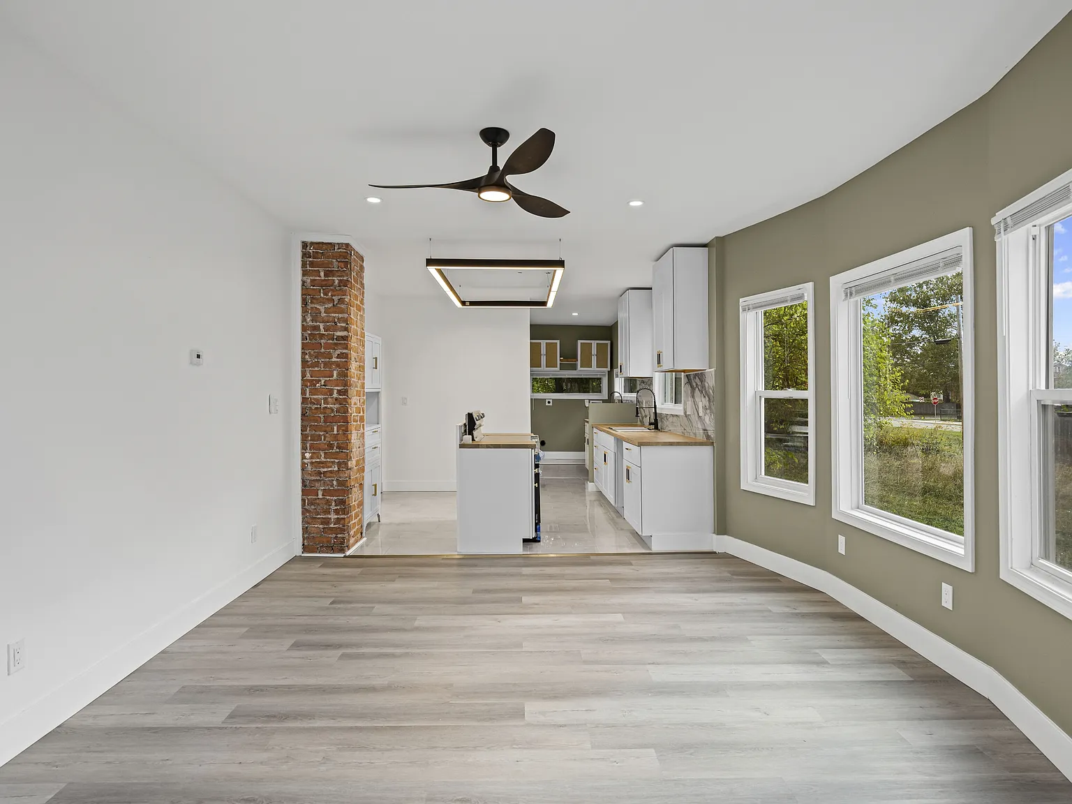 520 Smith Street - 1 — Photo 4