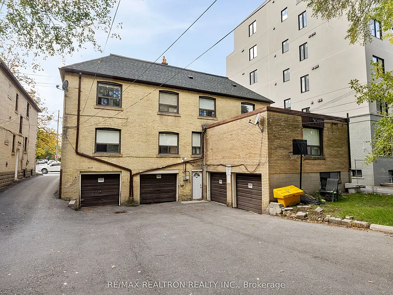 1721 Bathurst St #1 — Photo 7