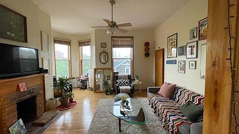 2nd image of 3101 N Sheffield Ave APT 3S
