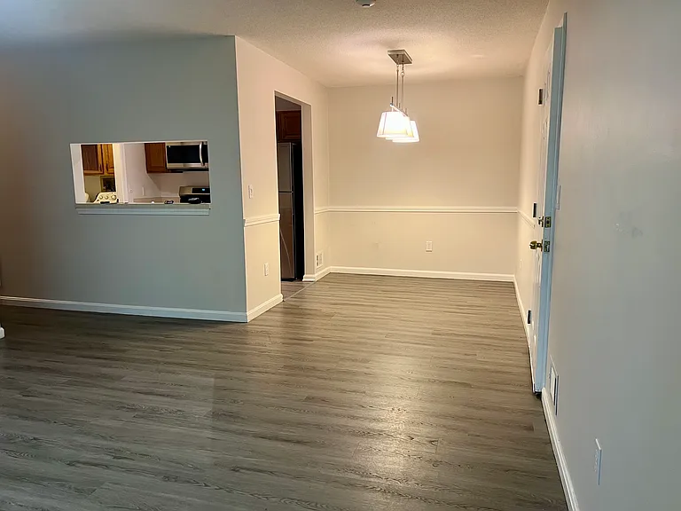 5 Bernards Rd #4 — Photo 4