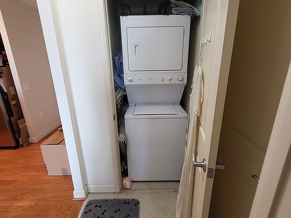 5th image of 1000 N Randolph St APT 806