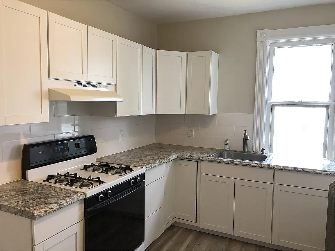 2 bed, $2,490 — Photo 1