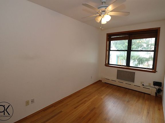 3rd image of 623 Humboldt St #2RIGHT