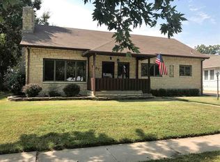 1107 N A St, Arkansas City, KS 67005