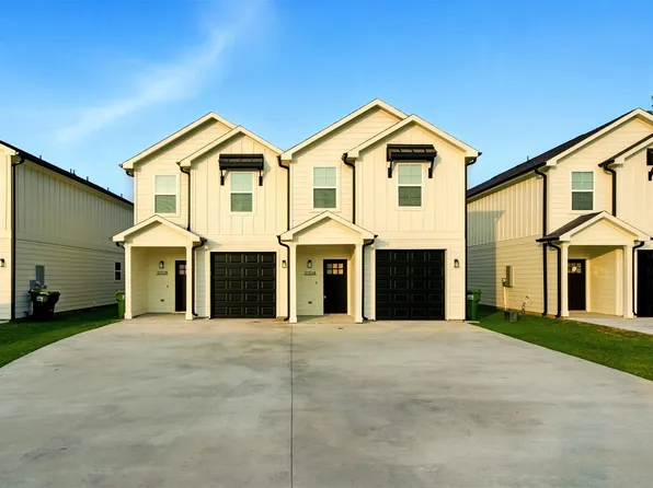 3150 N Cleveland St #B, Dayton, TX 77535