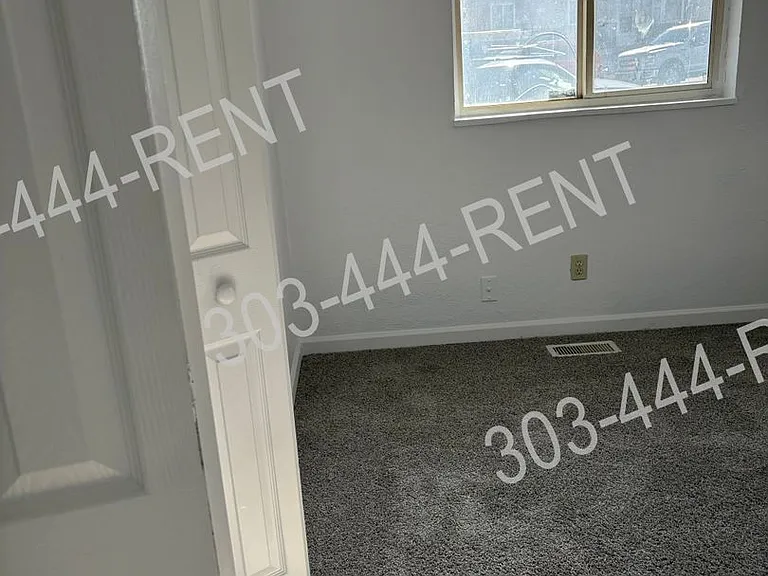 5545 N Zion Ct — Photo 3