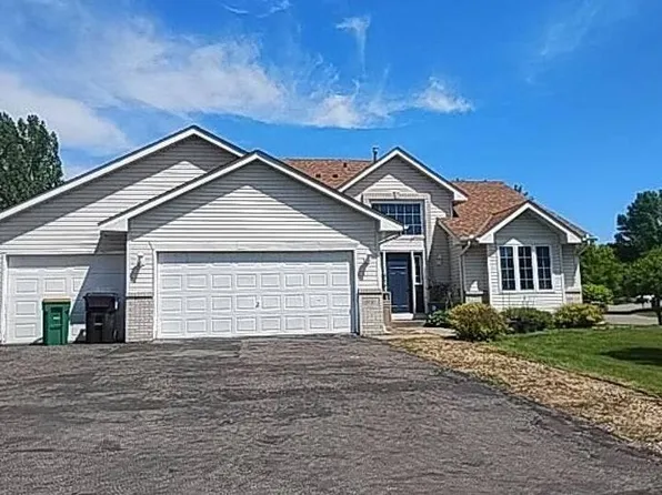 8768 Autumn Oaks Dr, Loretto, MN 55357