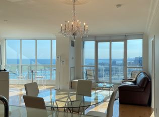208 Queens Quay W #3511, Toronto, ON M5J 2Y5