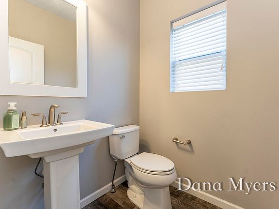 4th image of 6685 Benton Ln SE