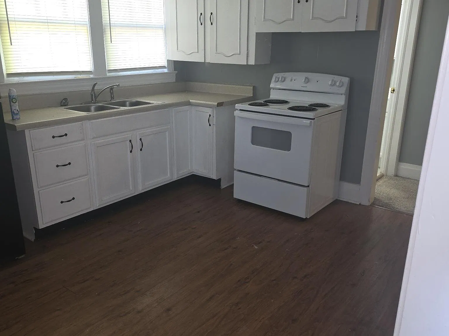 2 bed, 750 sqft, $995 — Photo 3