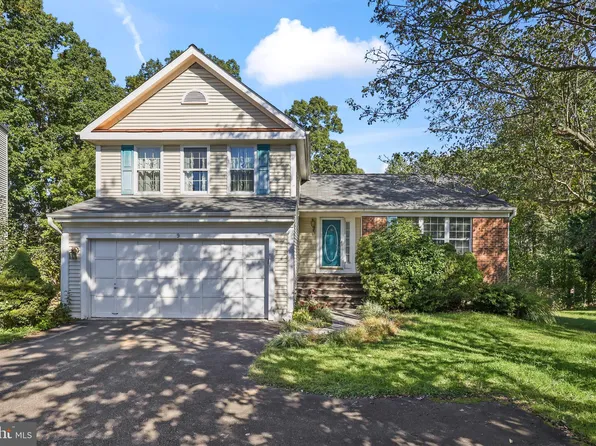 9 Puritan Pl, Stafford, VA 22554