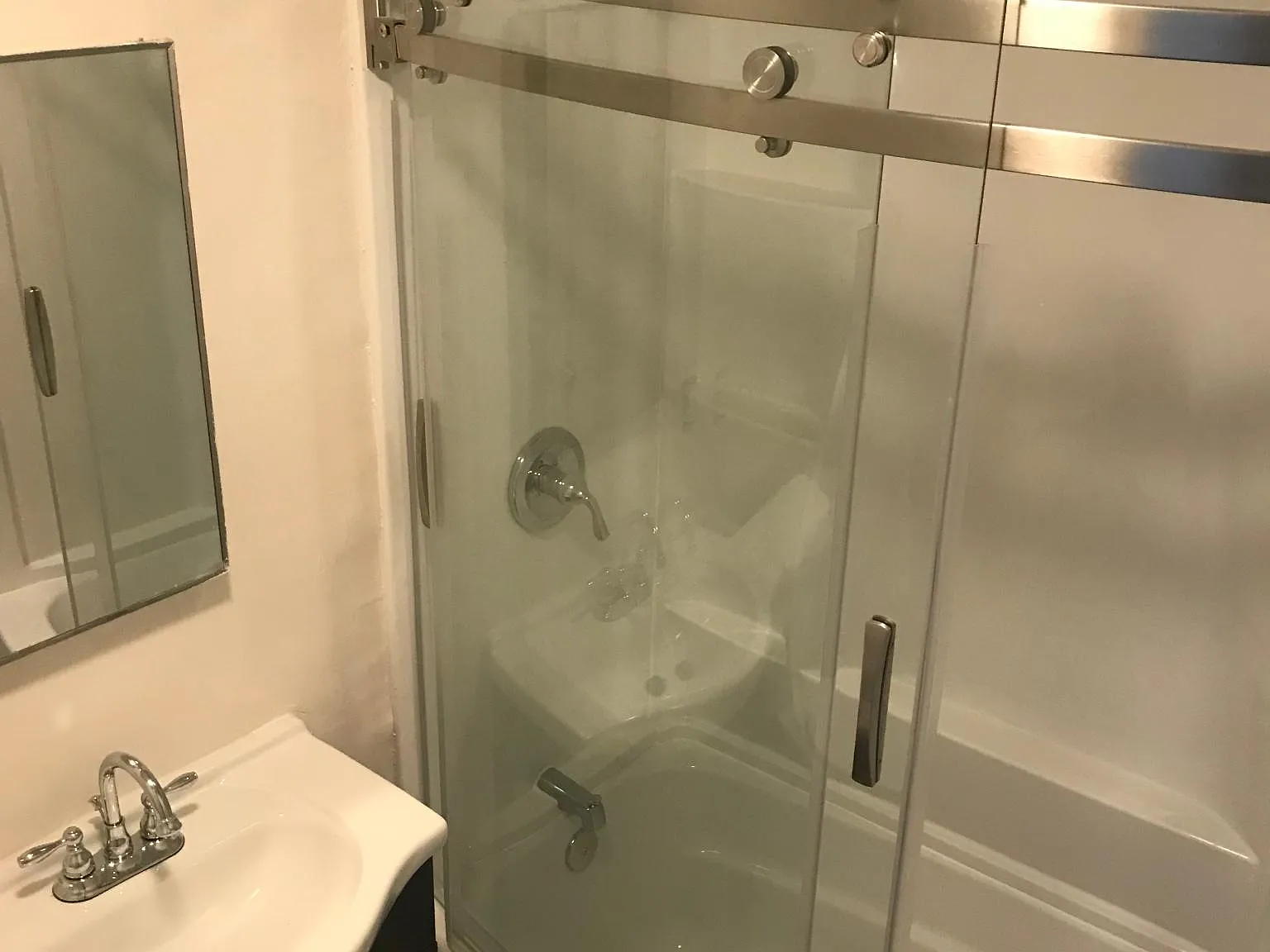 3 bed, 1250 sqft, $2,495 — Photo 4