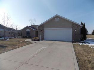 12727 Schooner Dr, Fort Wayne, IN 46845