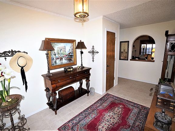 3rd image of 4618 Garden Ln