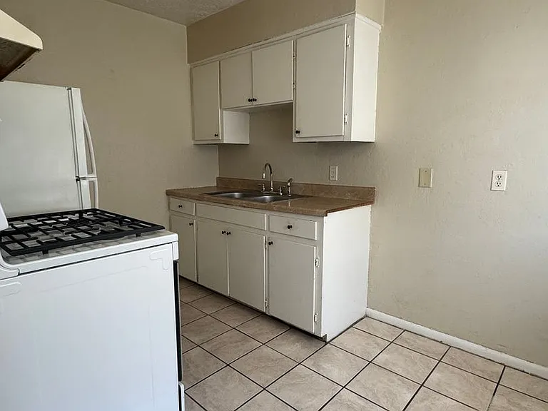1113 NW Euclid Ave — Photo 8