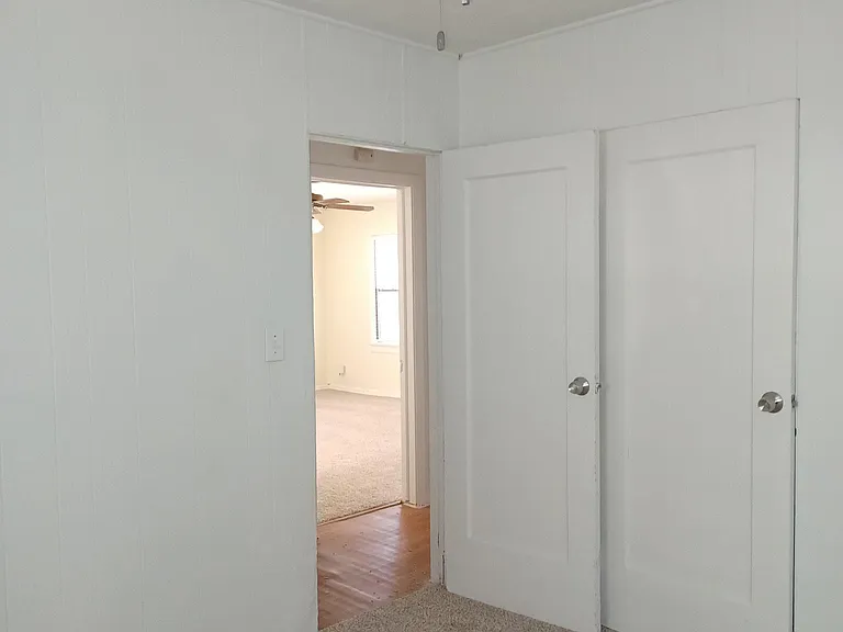 1028 SW 31st St — Photo 10
