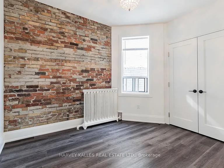 657 Saint Clair Ave W #UPPER — Photo 13