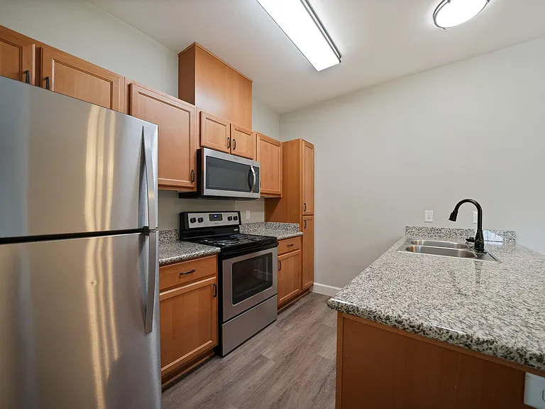 Webster Ridge Apartments — Photo 53