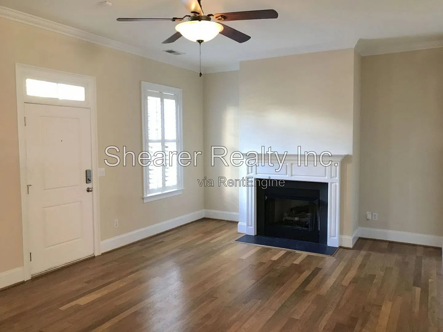 3 bed, 2.5 bath, 2172 sqft, $2,600 — Photo 2