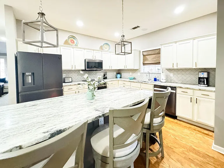 Kensington Cir — Photo 9