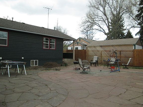 5th image of 216 Fishback Ave