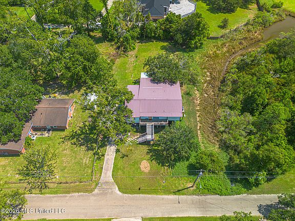 2nd image of 4508 Hickory St