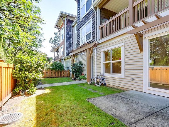 3rd image of 7100 Lynnwood Dr #28