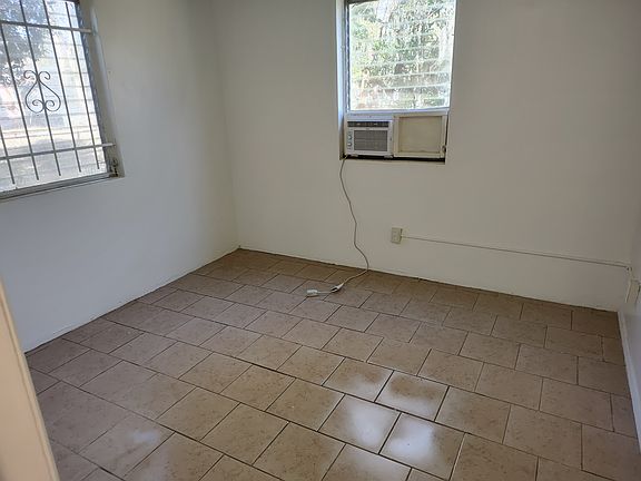 5th image of 9119 12th Ave