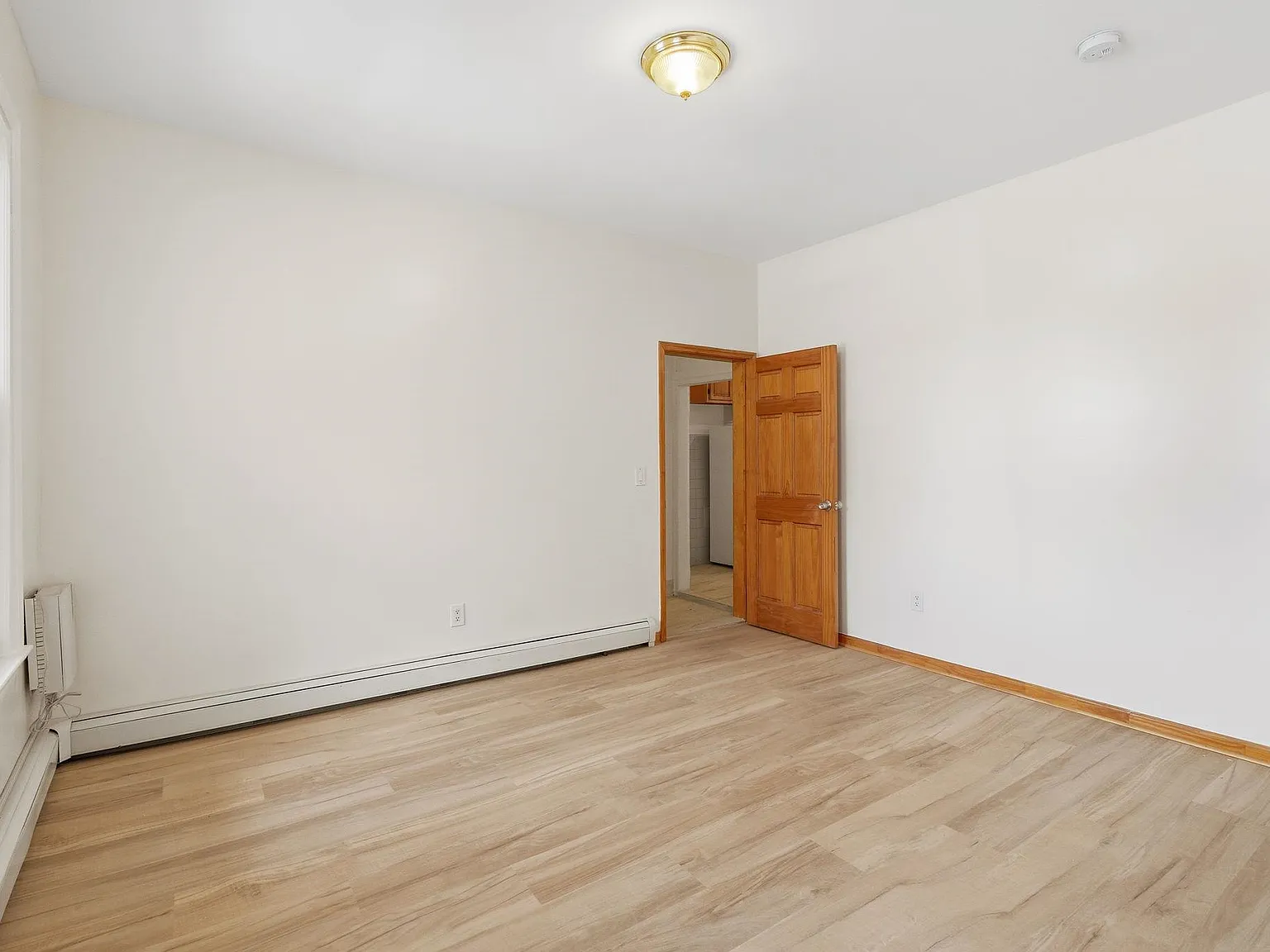 1 bed, 1.0 bath, $1,800 — Photo 2