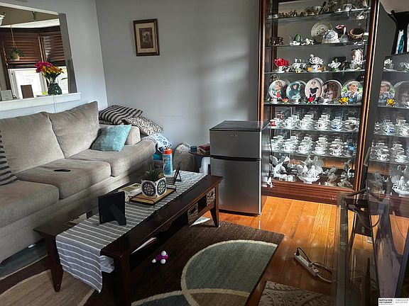 4th image of 15163 T St